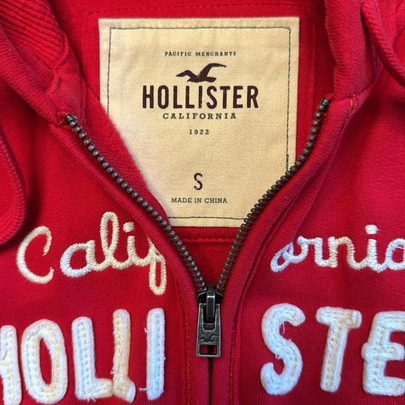 Hollister: Women Red Zip Up Hoodie, Small - Picture 4 of 6